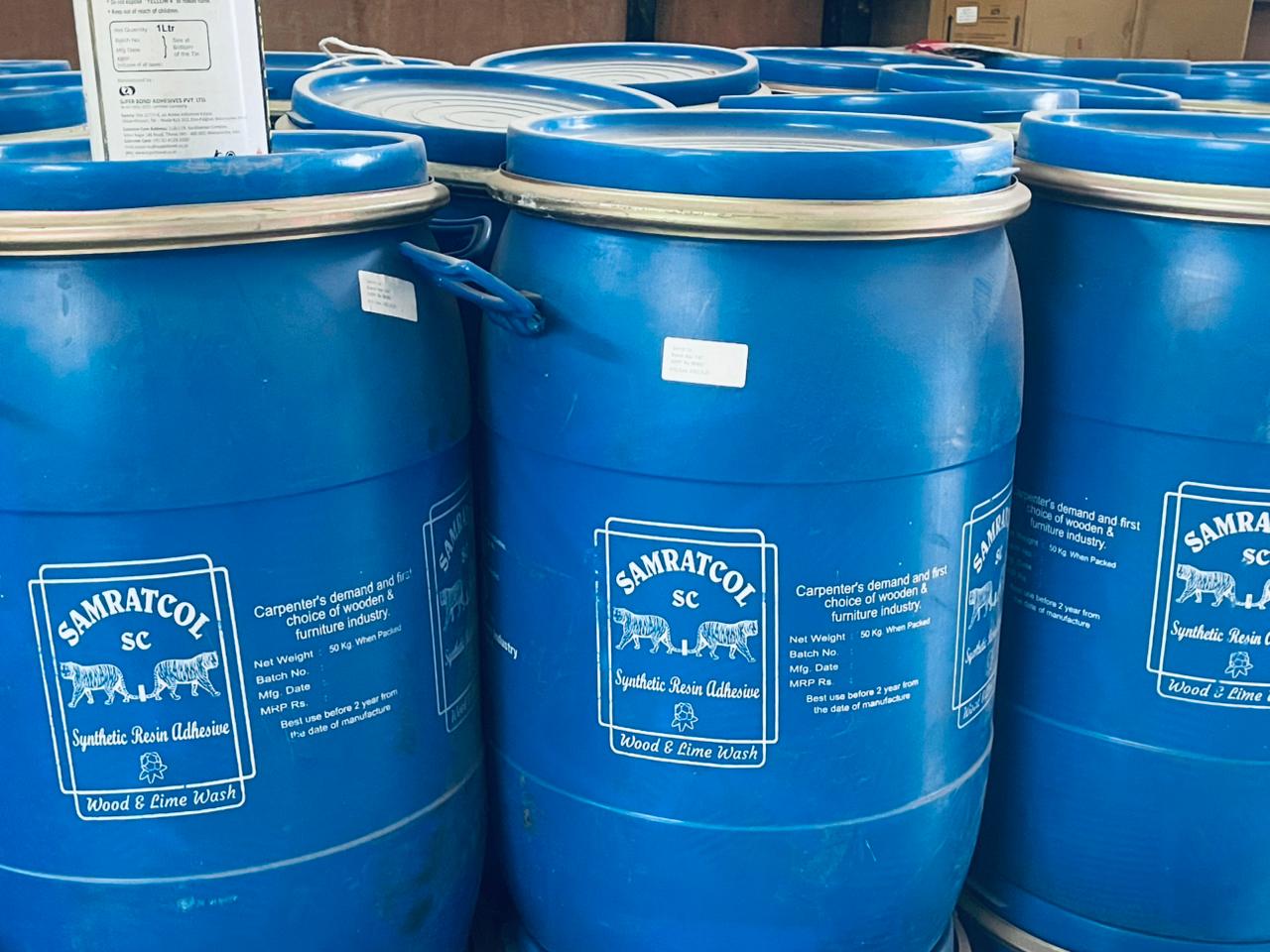 “Strong Grip, Long Life – Samrat Adhesive!” Perfect for Wallpaper, Wall Foam & PVC Sheets💥