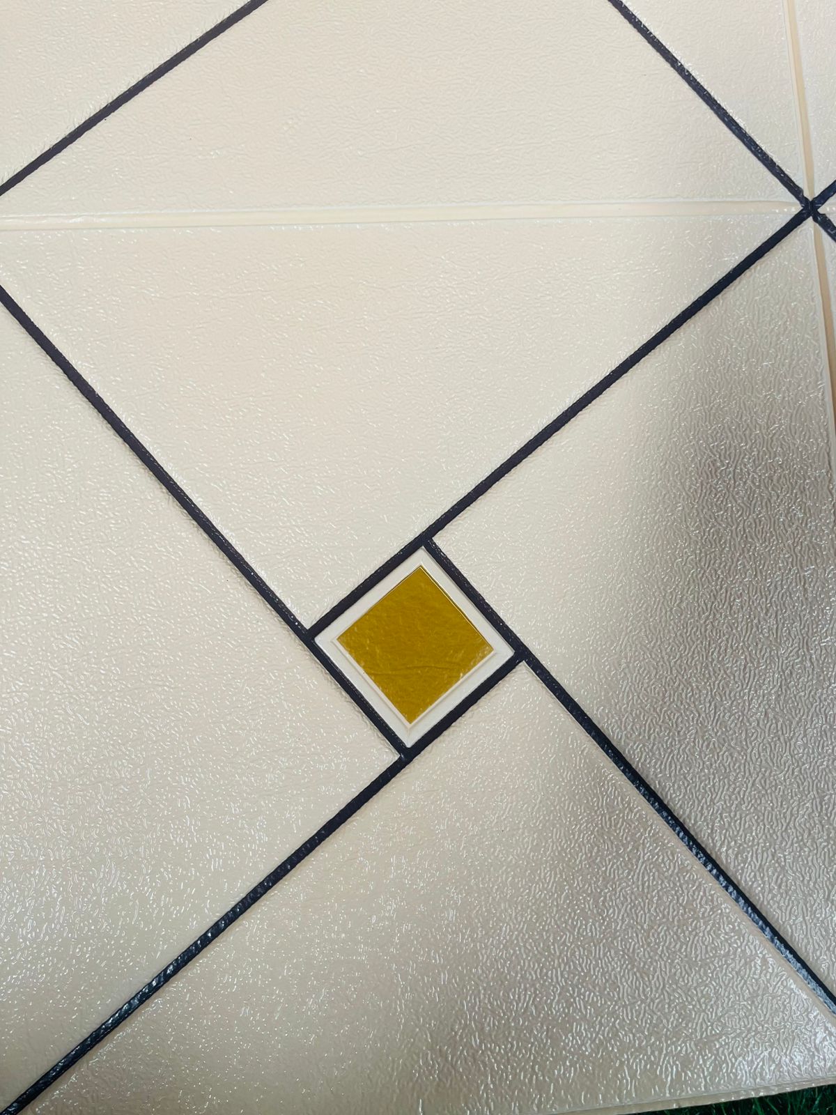 Lovely Golden Flowers With Leafy Patterns On A Delightful Wallfoam