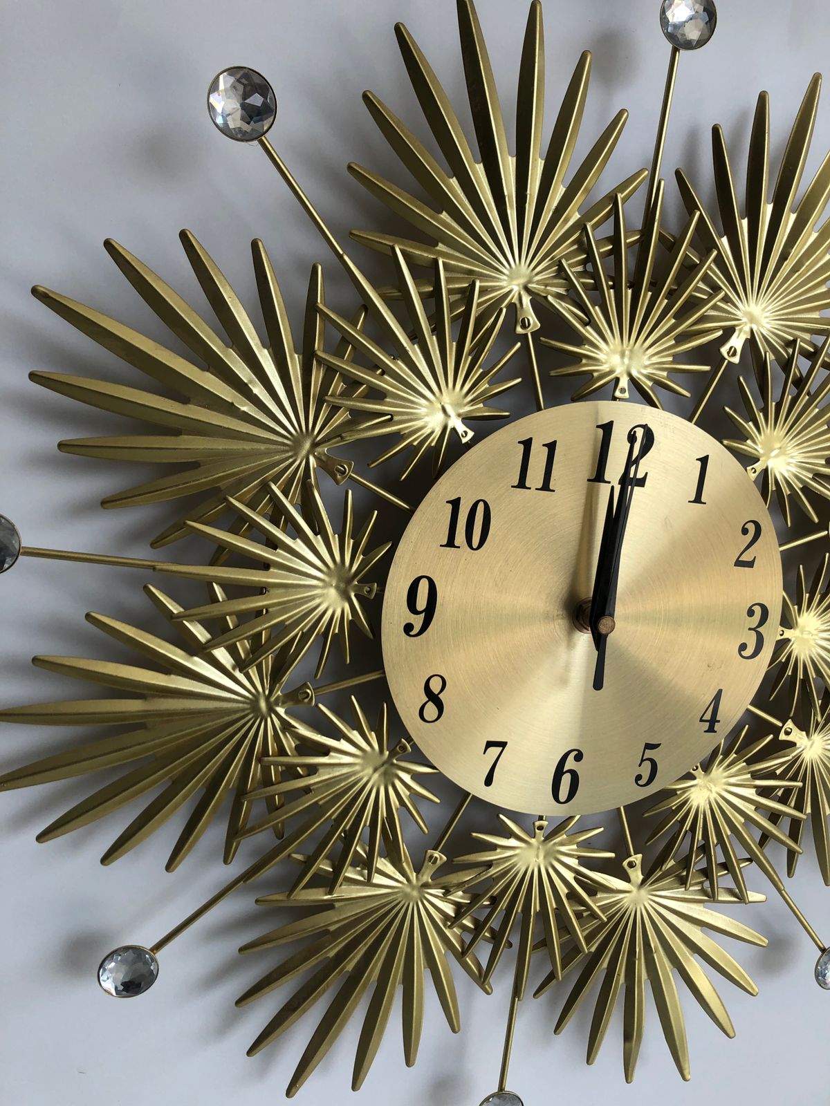 Luxurious Golden Leafy Design Wall Clock