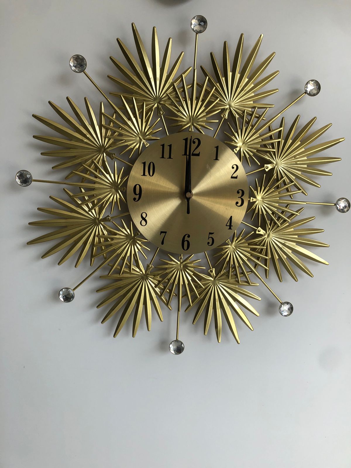 Luxurious Golden Leafy Design Wall Clock