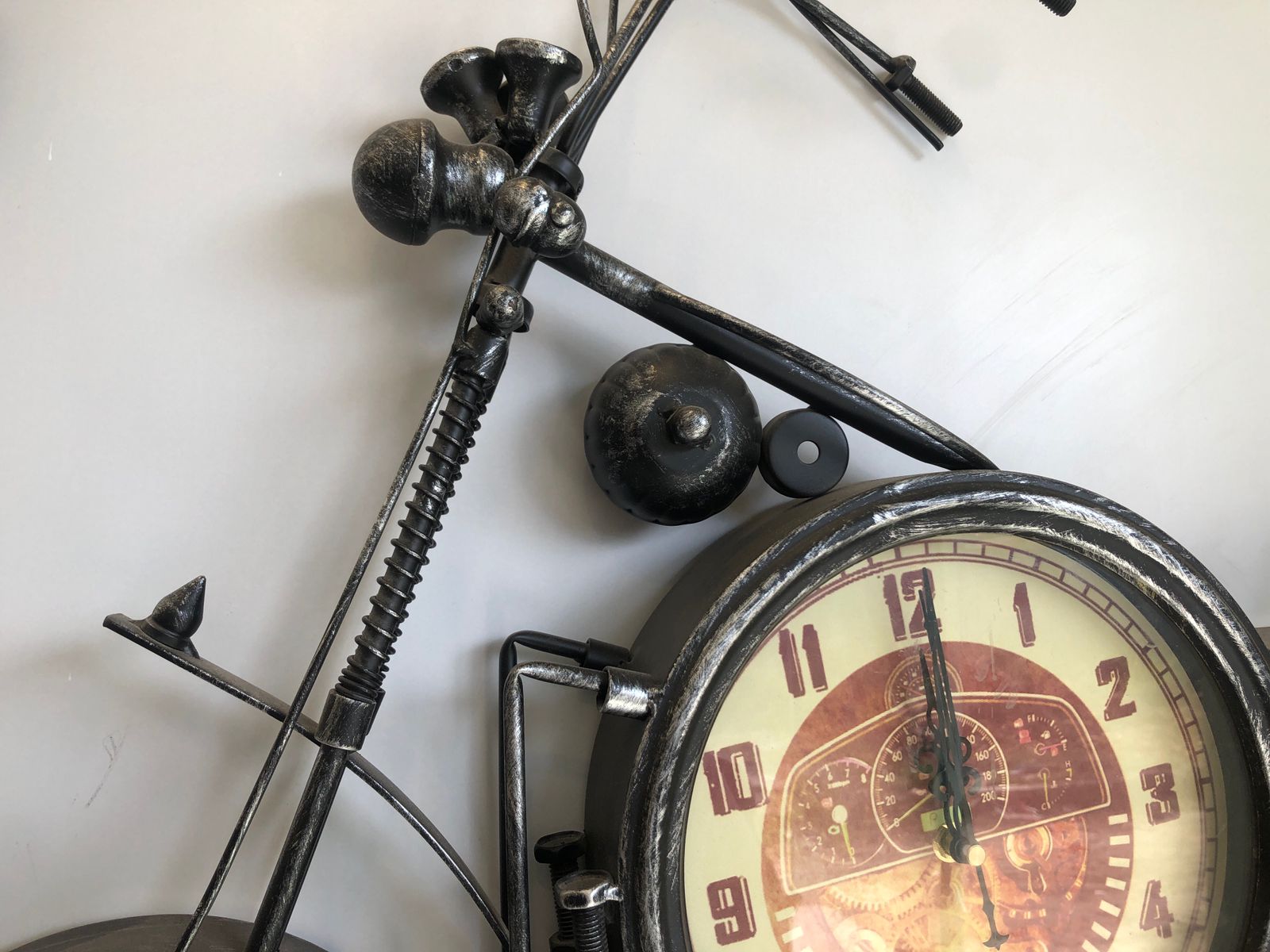 Vintage Bike Wall Clock A Perfect Blend of Time & Style