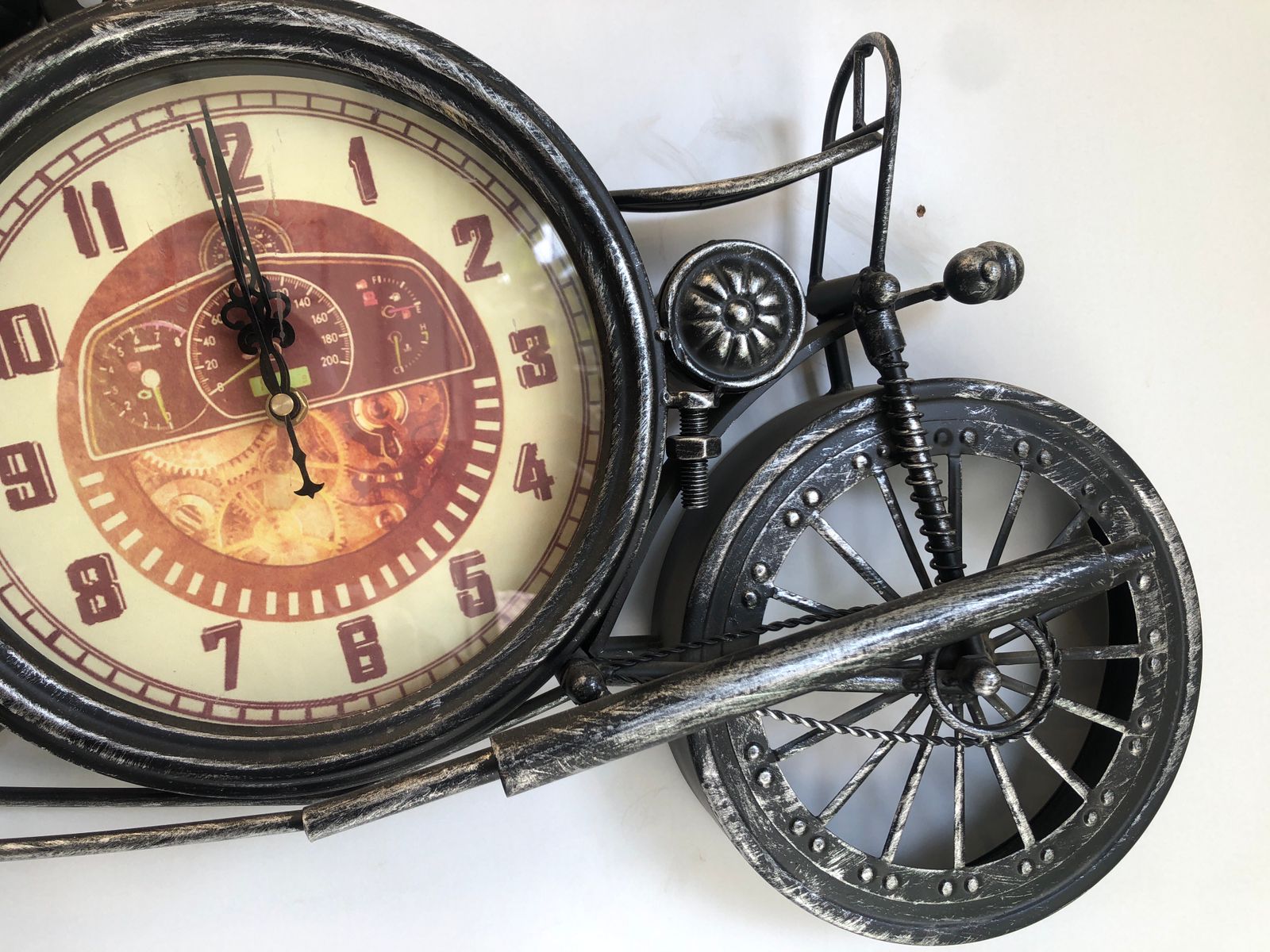 Vintage Bike Wall Clock A Perfect Blend of Time & Style
