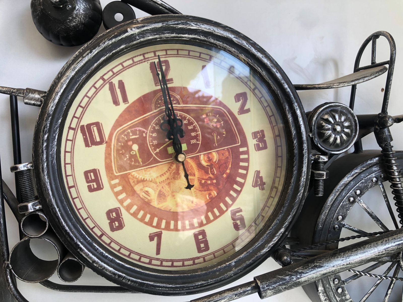 Vintage Bike Wall Clock A Perfect Blend of Time & Style