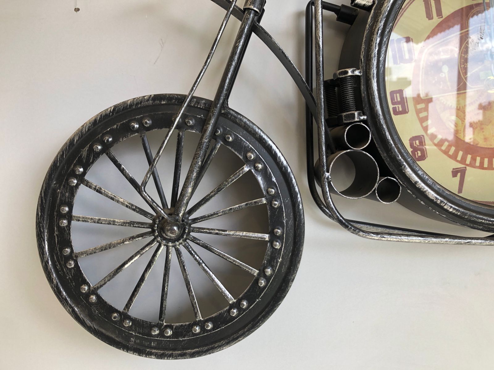 Vintage Bike Wall Clock A Perfect Blend of Time & Style