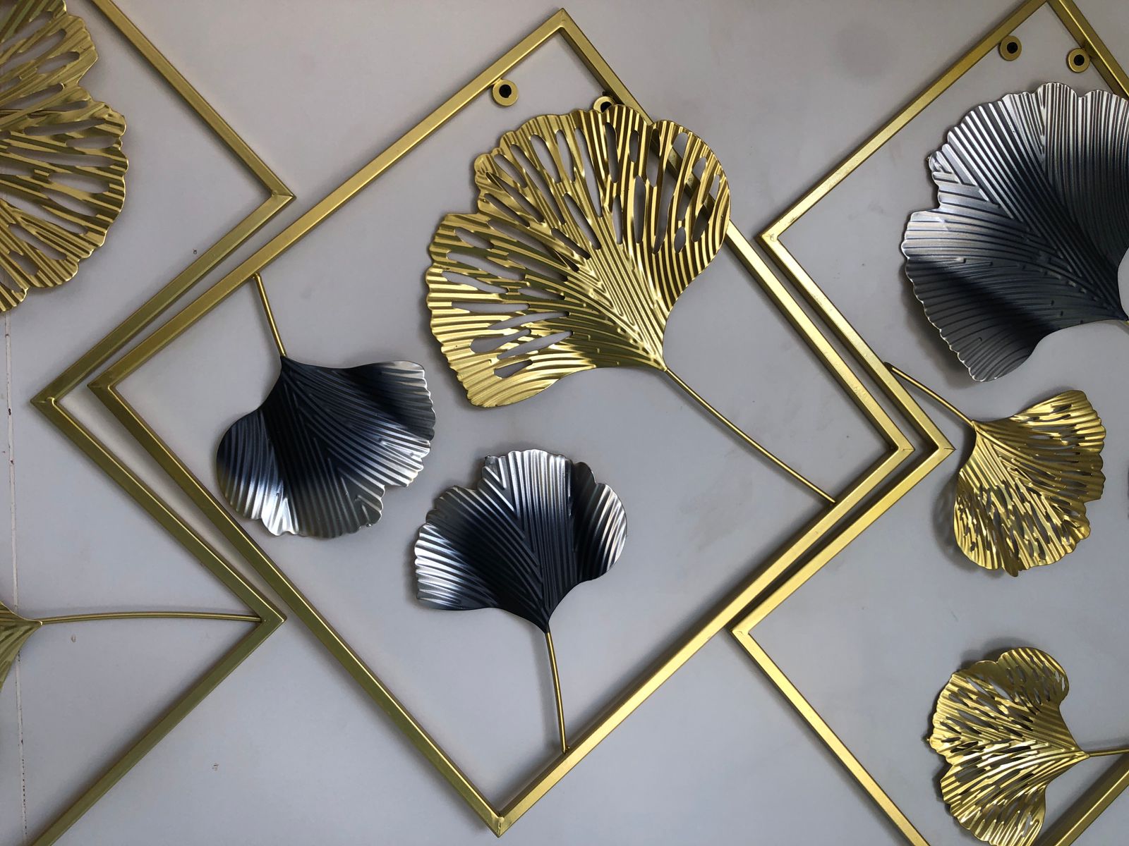 Nature Inspired Gingko Metallic Leaves Wall Decor