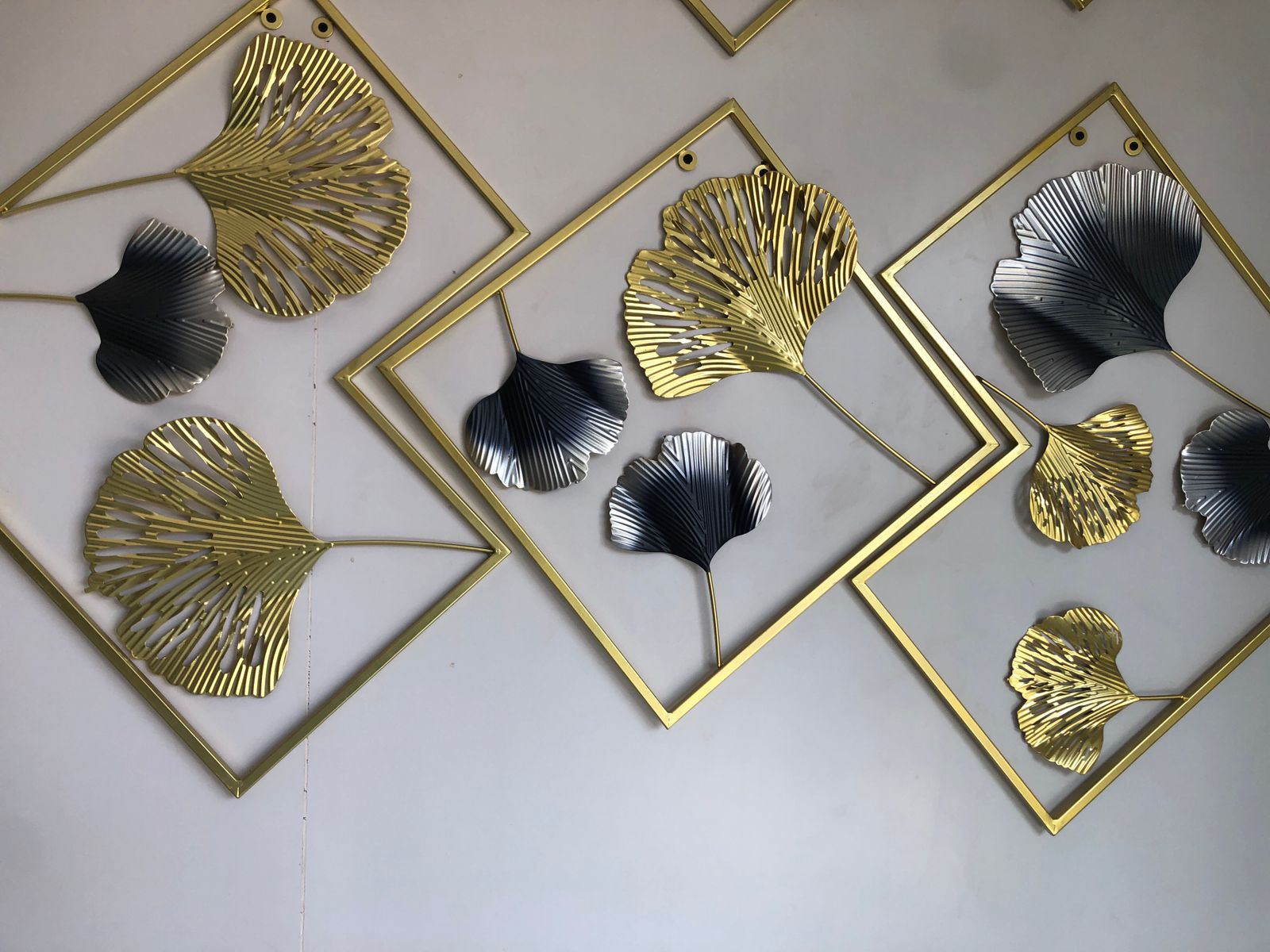 Nature Inspired Gingko Metallic Leaves Wall Decor
