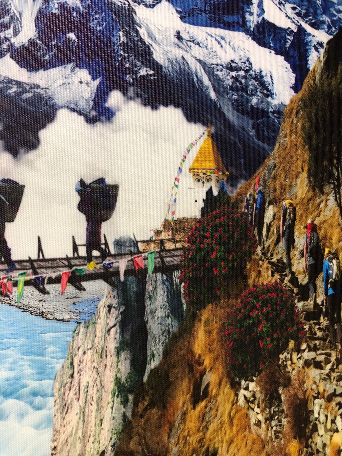 🏔🌄 canvas shows a beautiful Himalayan scenec 🏔🌄