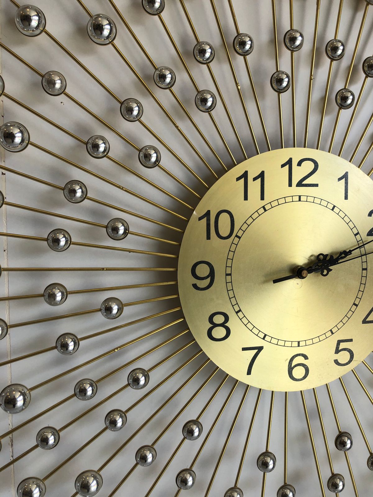 Elegant Sunburst Wall Clock – A Statement of Luxury & Style